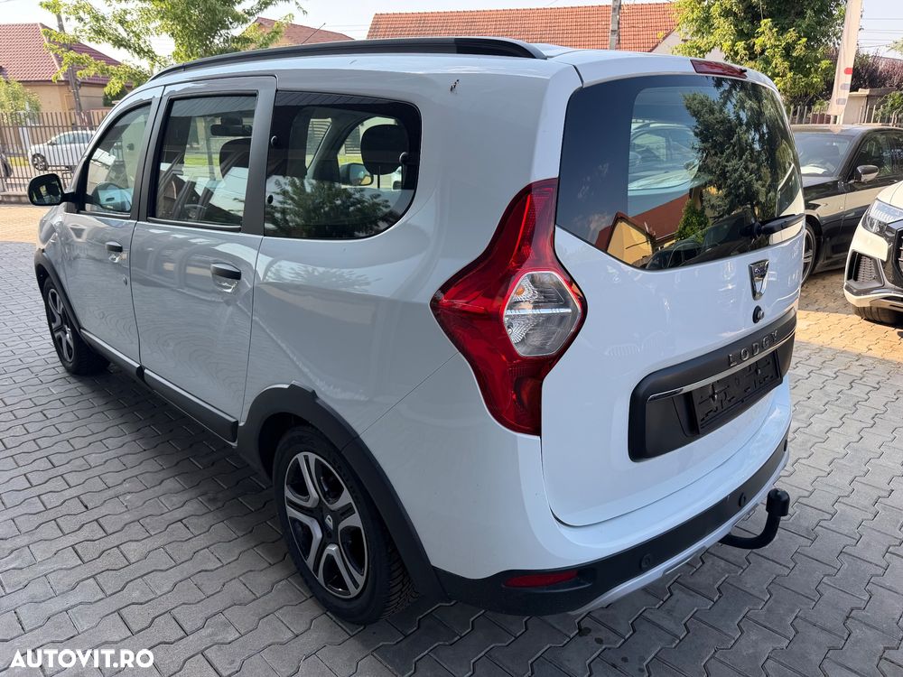 Dacia Lodgy TCe 130 GPF Stepway - 4