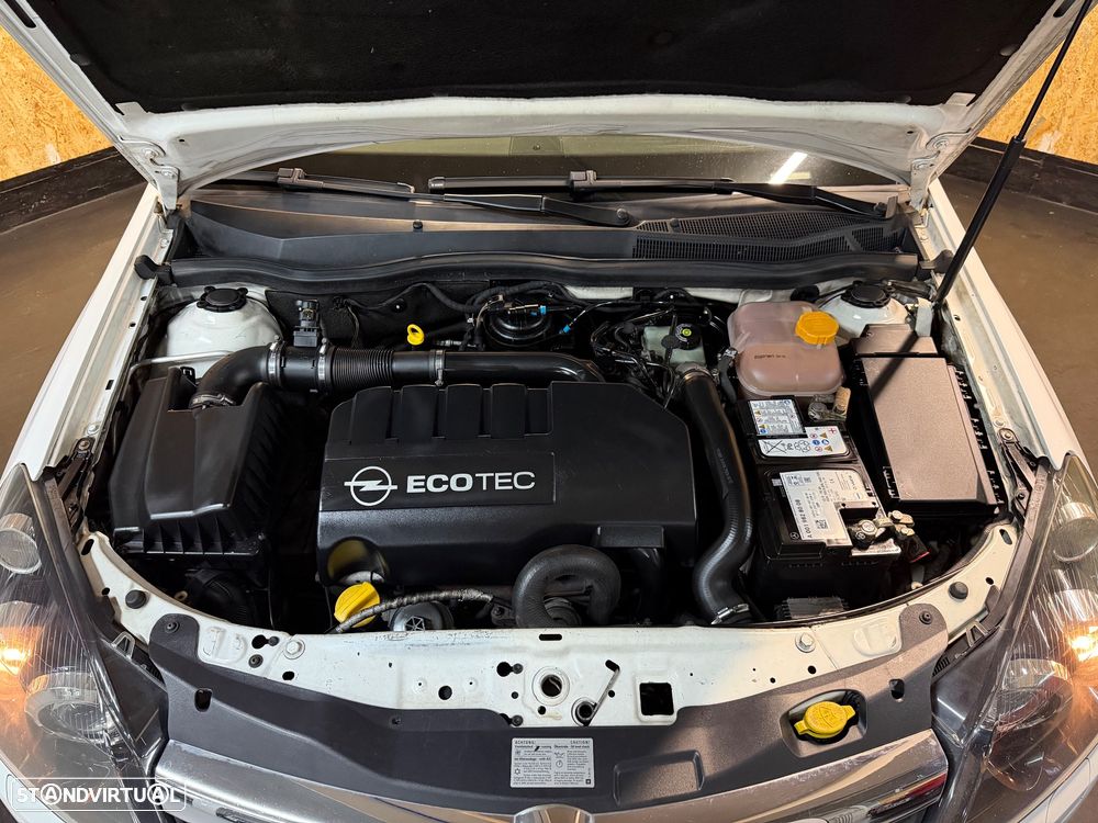 Opel Astra 1.3 Cdti GTC IVA Dedutivel - 29