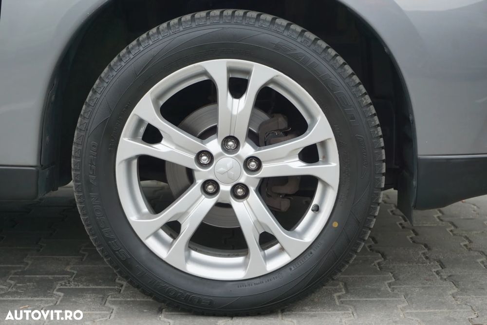 Mitsubishi Outlander 2.2 DI-D 4WD Automatik Instyle - 34