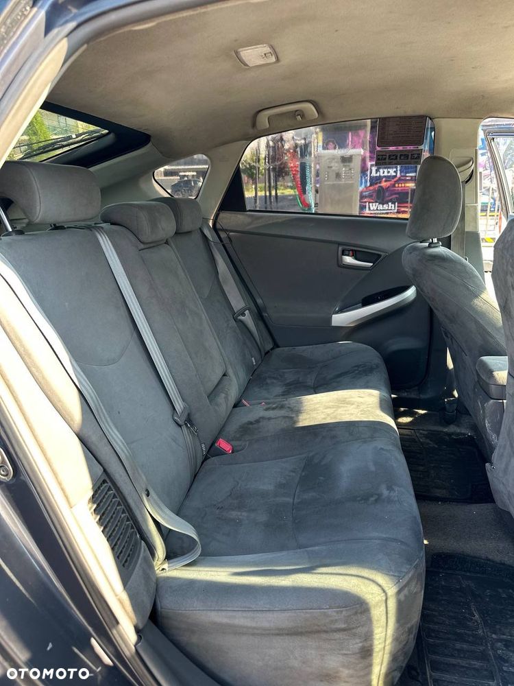 Toyota Prius 1.5 VVT-i Prestige - 11