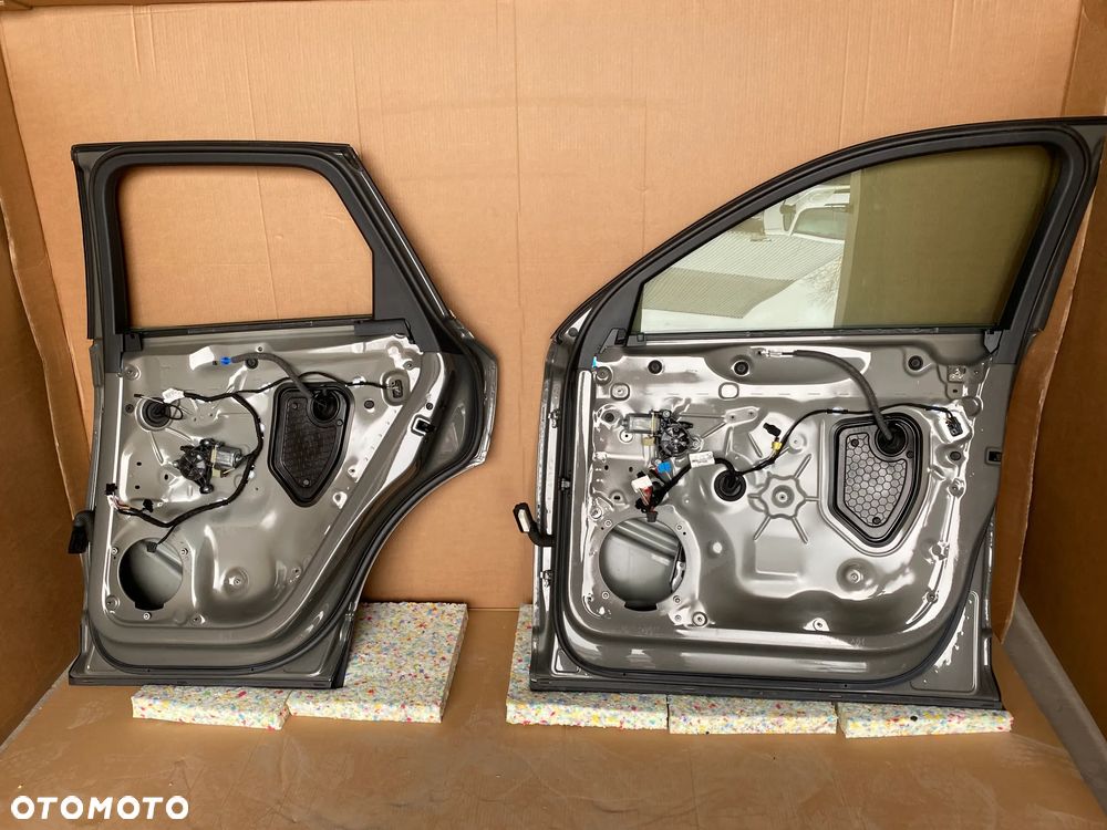 AUDI Q3 83A komplet drzwi przód tył lewe na lewą st. kolor Z7 Z7 LX7G 28km - 12