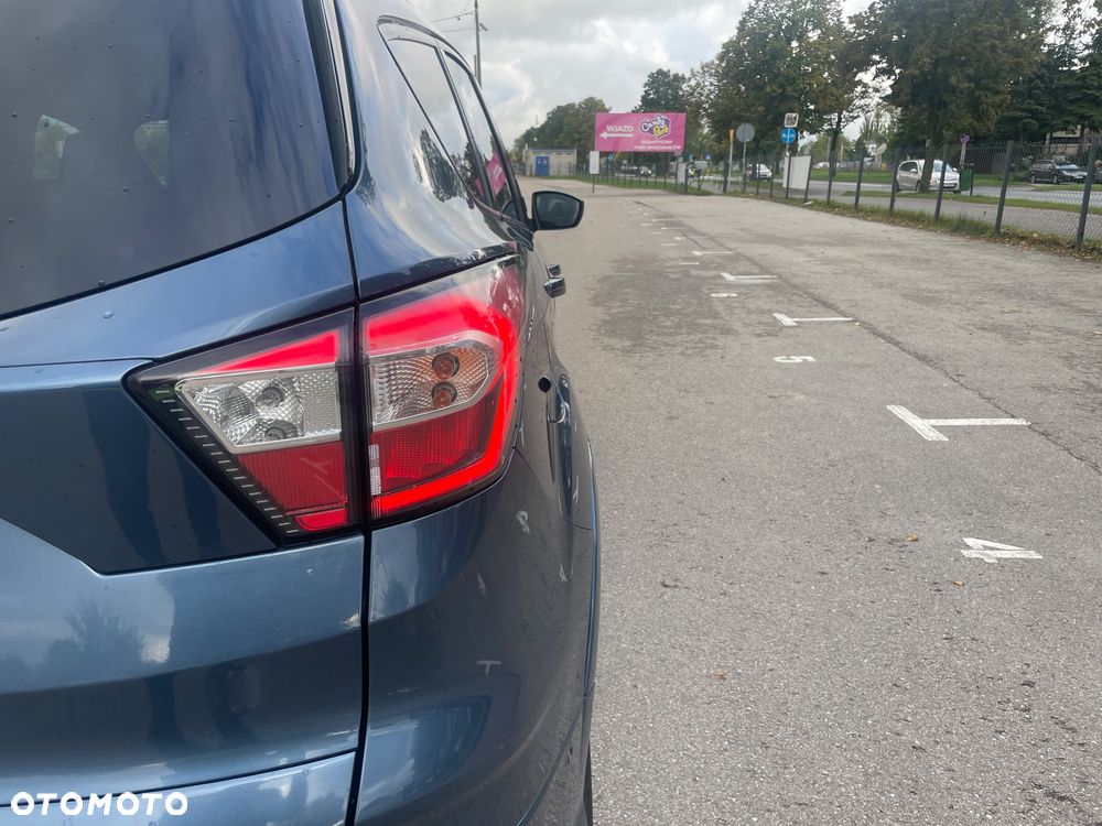 Ford Kuga 2.0 TDCi 2x4 ST-Line - 13