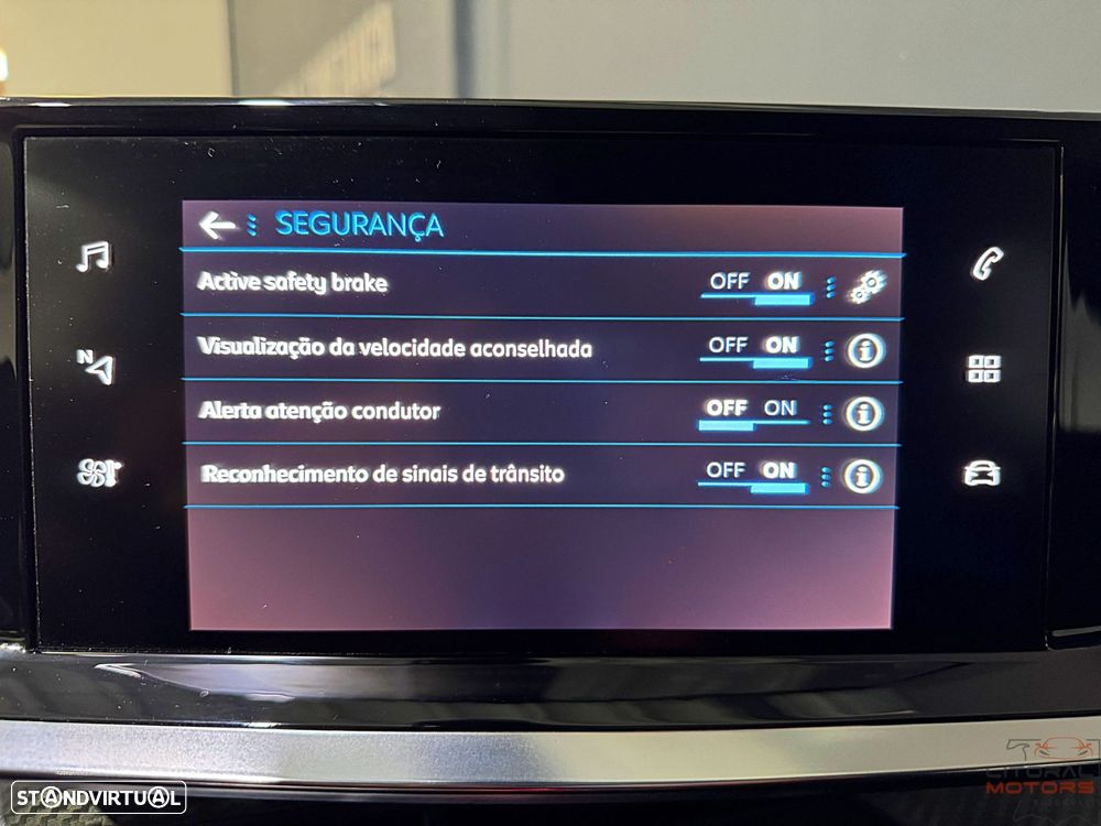 Peugeot 2008 1.2 PureTech Allure EAT8 - 37