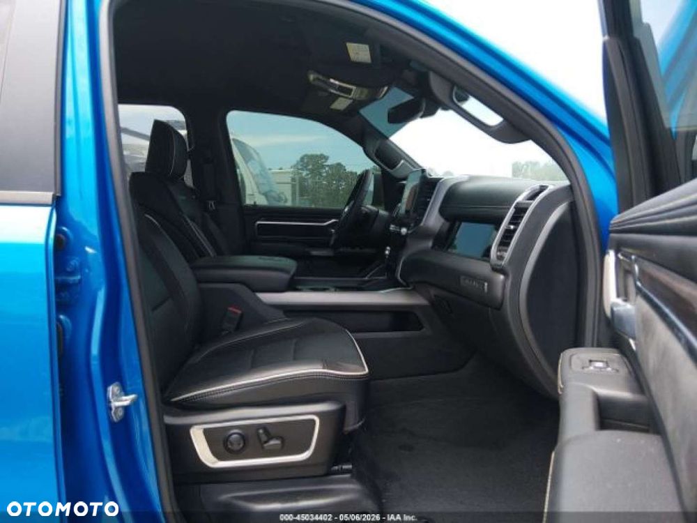 RAM 1500 - 10