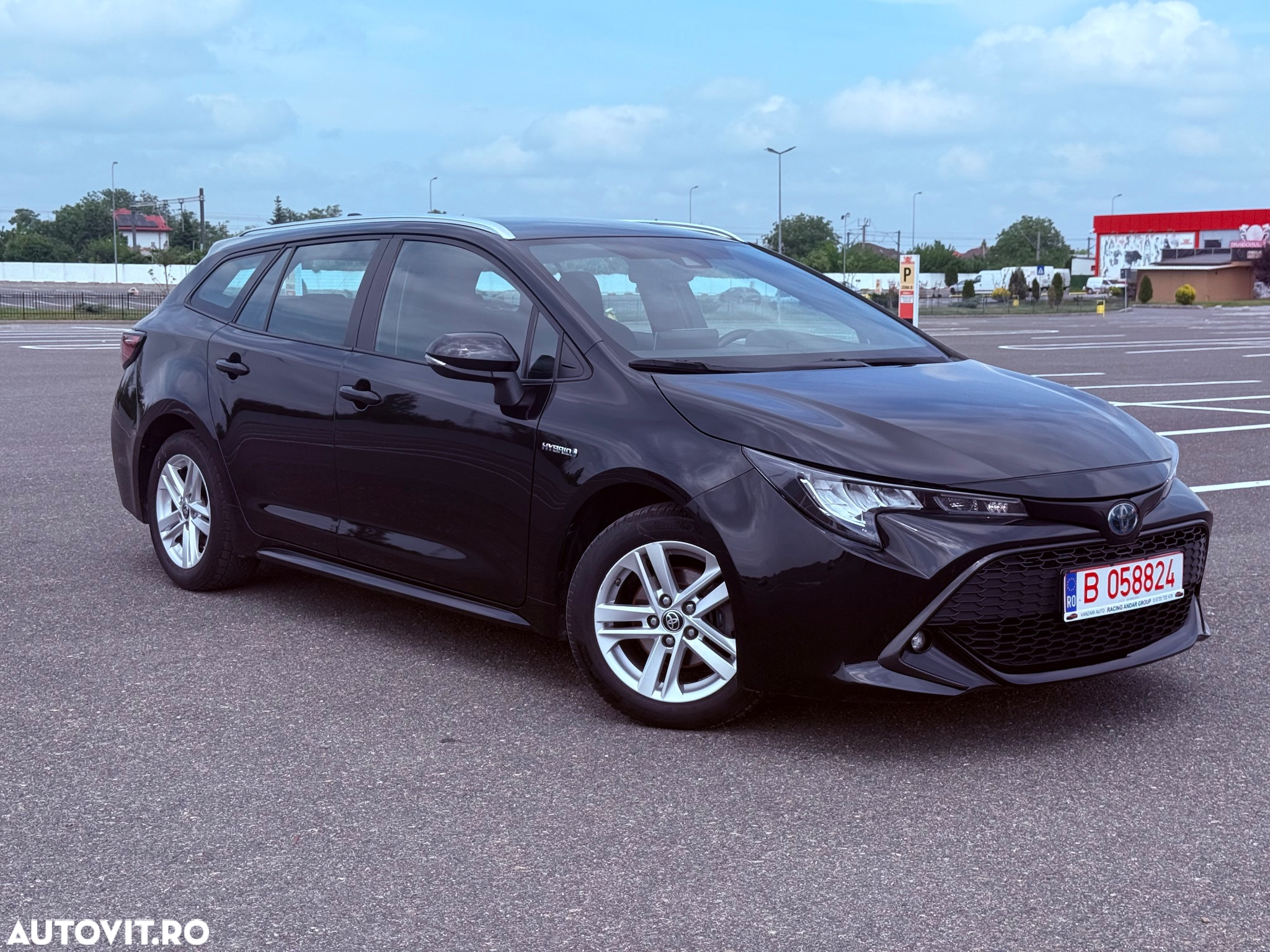 Toyota Corolla 1.8 Hybrid Business Edition - 3