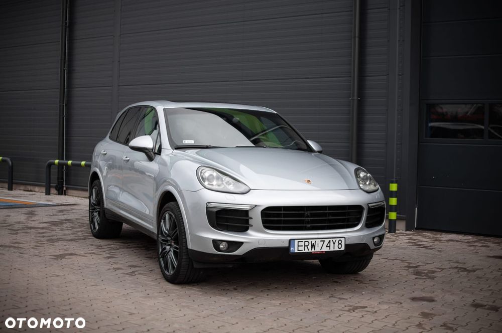 Porsche Cayenne Platinum Edition - 16