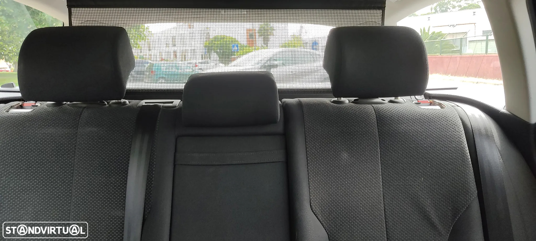 VW Passat Variant 2.0 TDi Confortline - 11