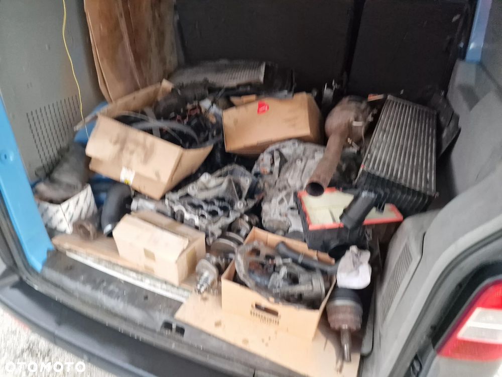 Volkswagen T5 LIFT - 29