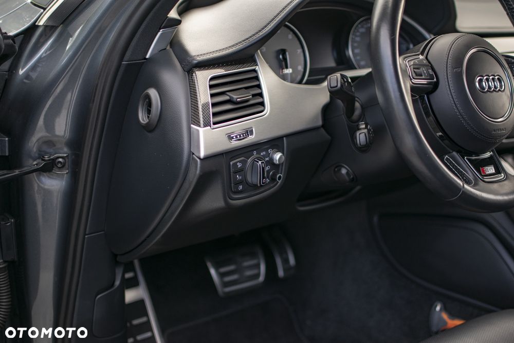 Audi S8 4.0 TFSI Quattro - 36