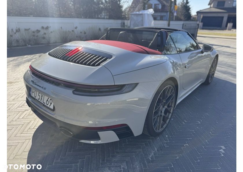Porsche 911 Carrera 4S - 9