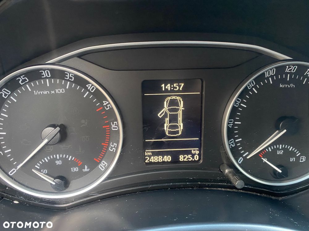 Skoda Octavia 1.6 TDI DPF Ambiente - 11