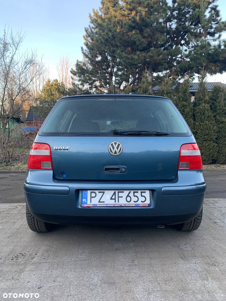 Volkswagen Golf - 12