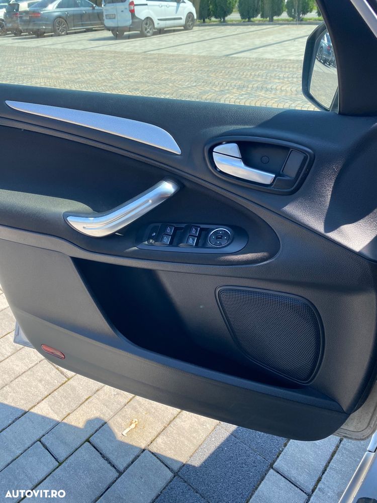 Ford Galaxy - 14