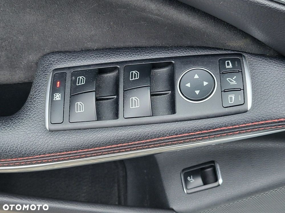 Mercedes-Benz CLA - 31