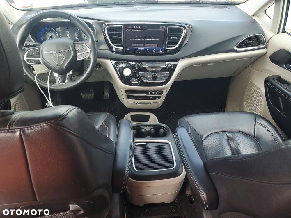 Chrysler Pacifica - 7