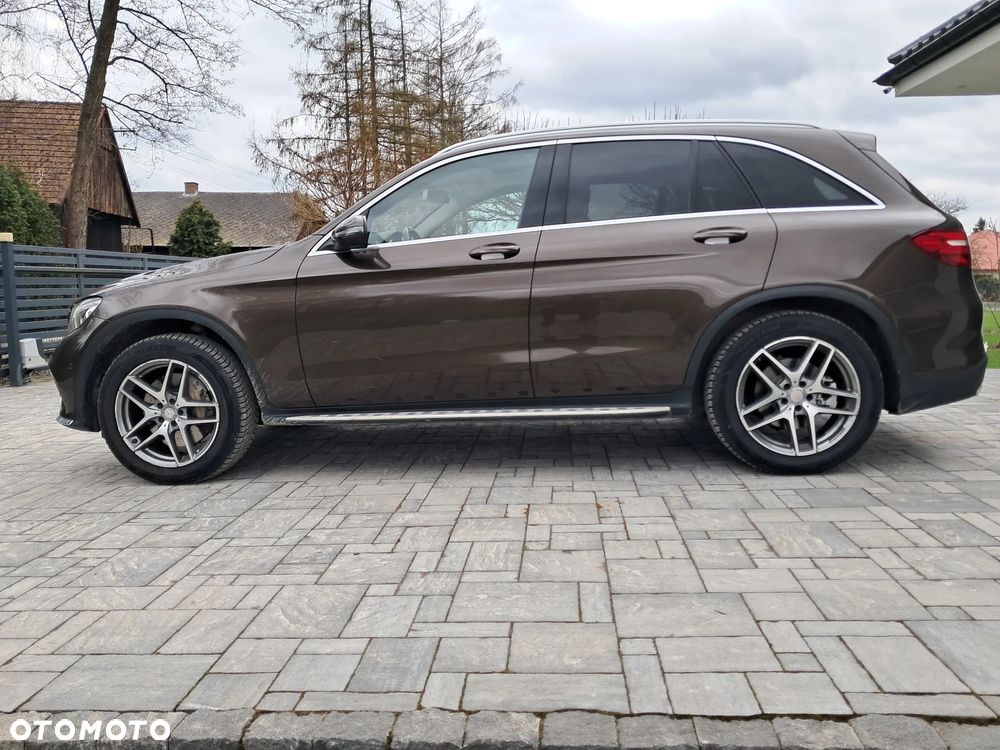 Mercedes-Benz GLC 250 4Matic 9G-TRONIC AMG Line - 5
