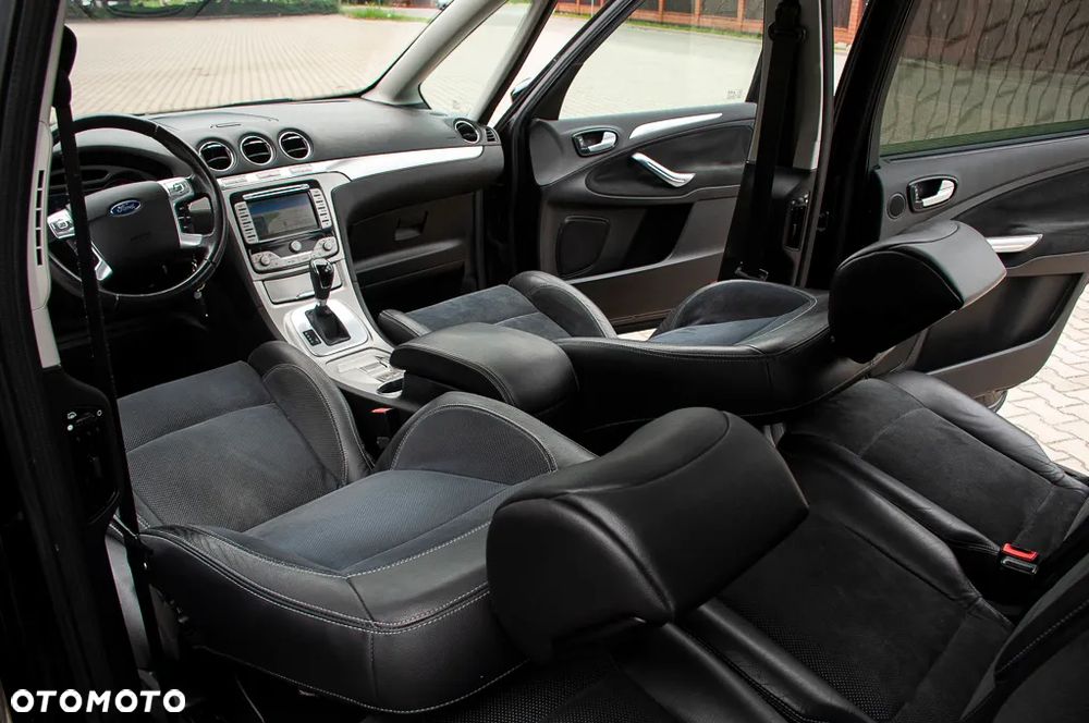 Ford Galaxy 2.3 Ghia - 29