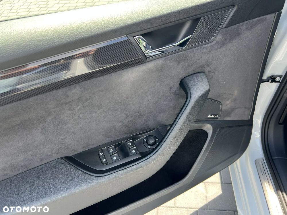 Skoda Superb 2.0 TDI 4x4 Sportline DSG - 17