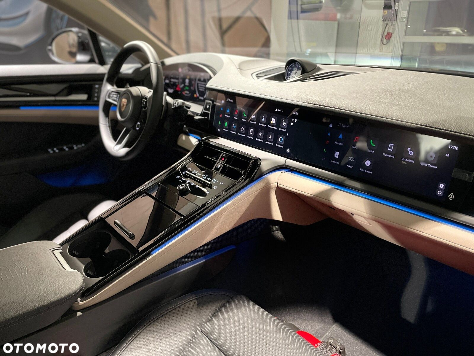 Porsche Panamera - 18