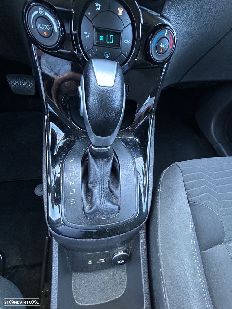 Ford Fiesta 1.0 T EcoBoost Titanium PowerShift - 22
