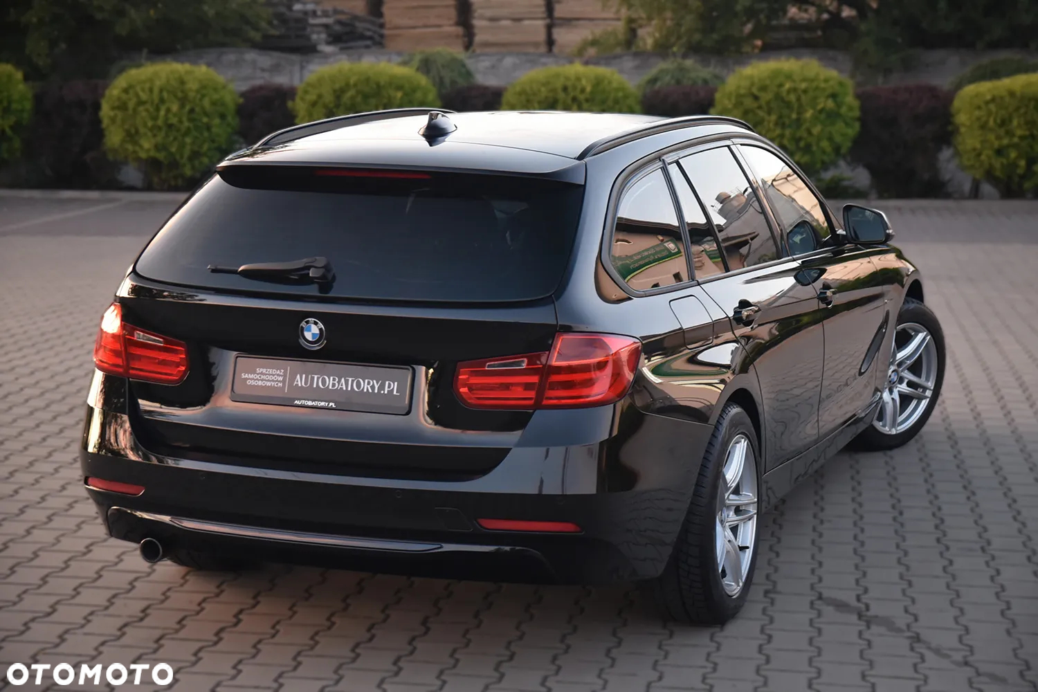 BMW Seria 3 318d Sport Line - 9