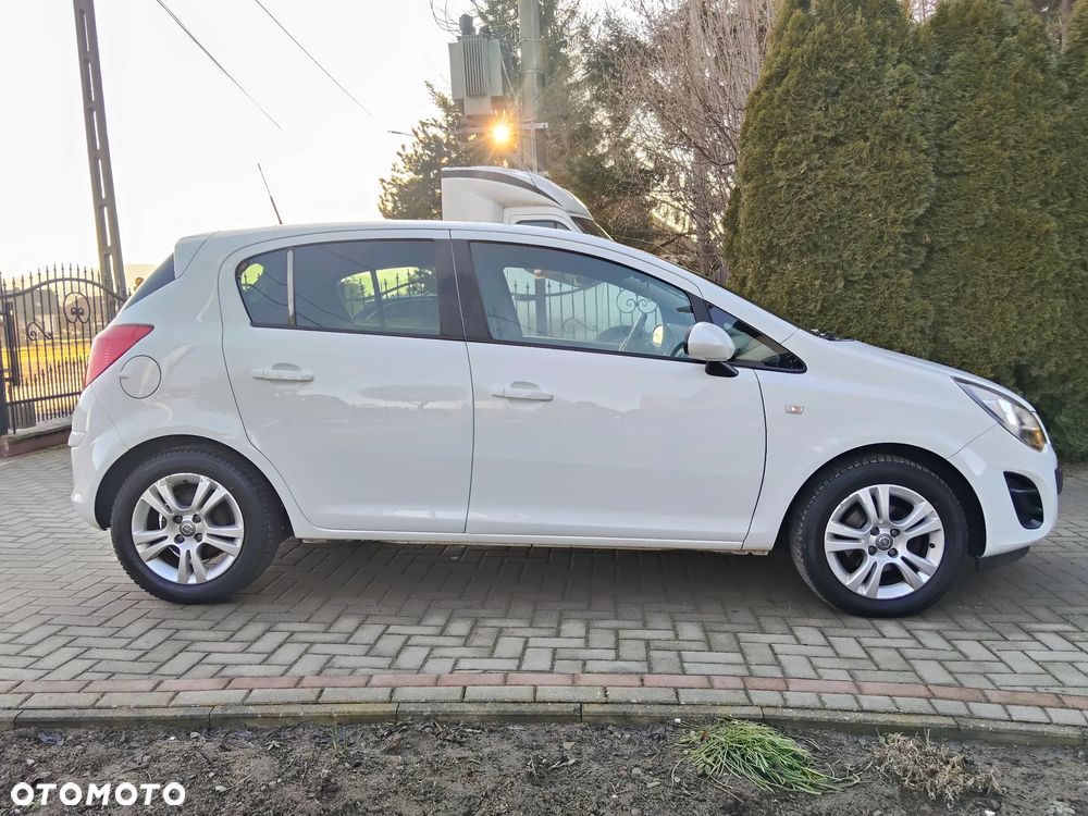 Opel Corsa 1.2 16V Enjoy - 9