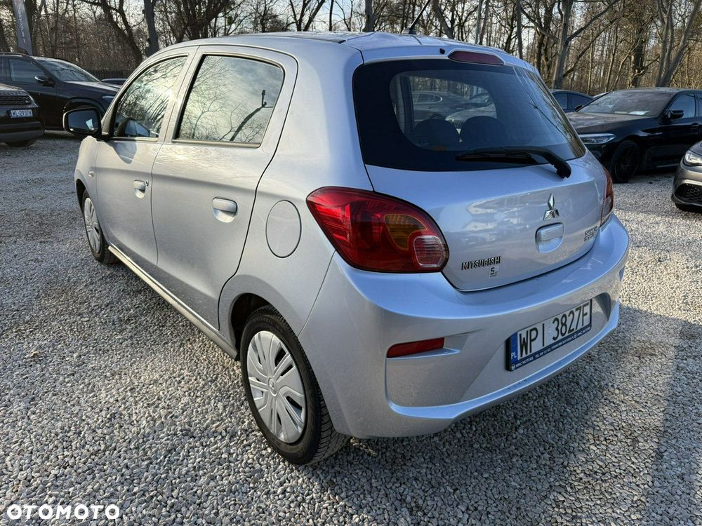 Mitsubishi Space Star - 9