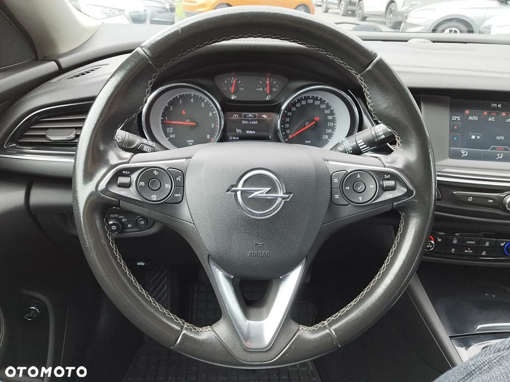 Opel Insignia 1.5 T Elite S&S - 10