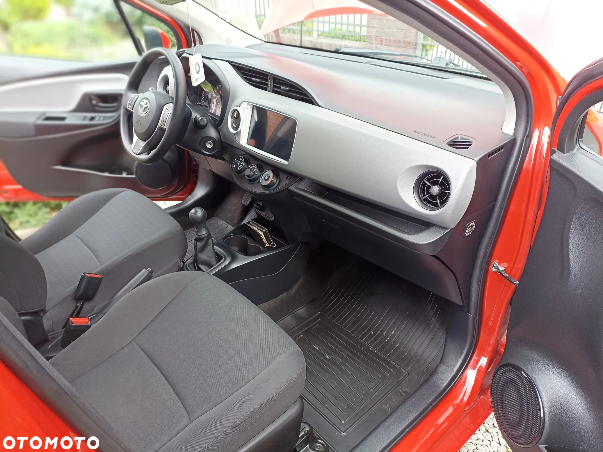 Toyota Yaris - 32