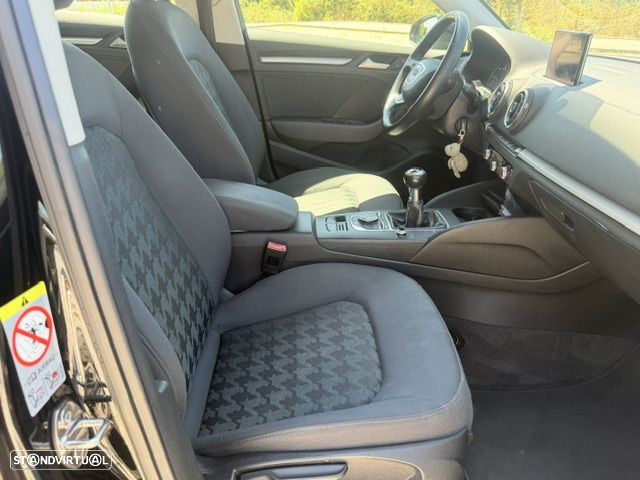 Audi A3 Sportback 1.6 TDI Attraction - 8