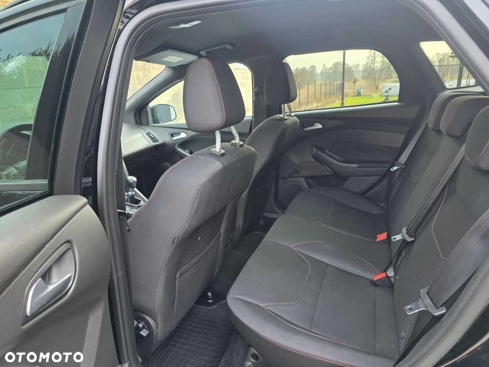 Ford Focus SW - 23