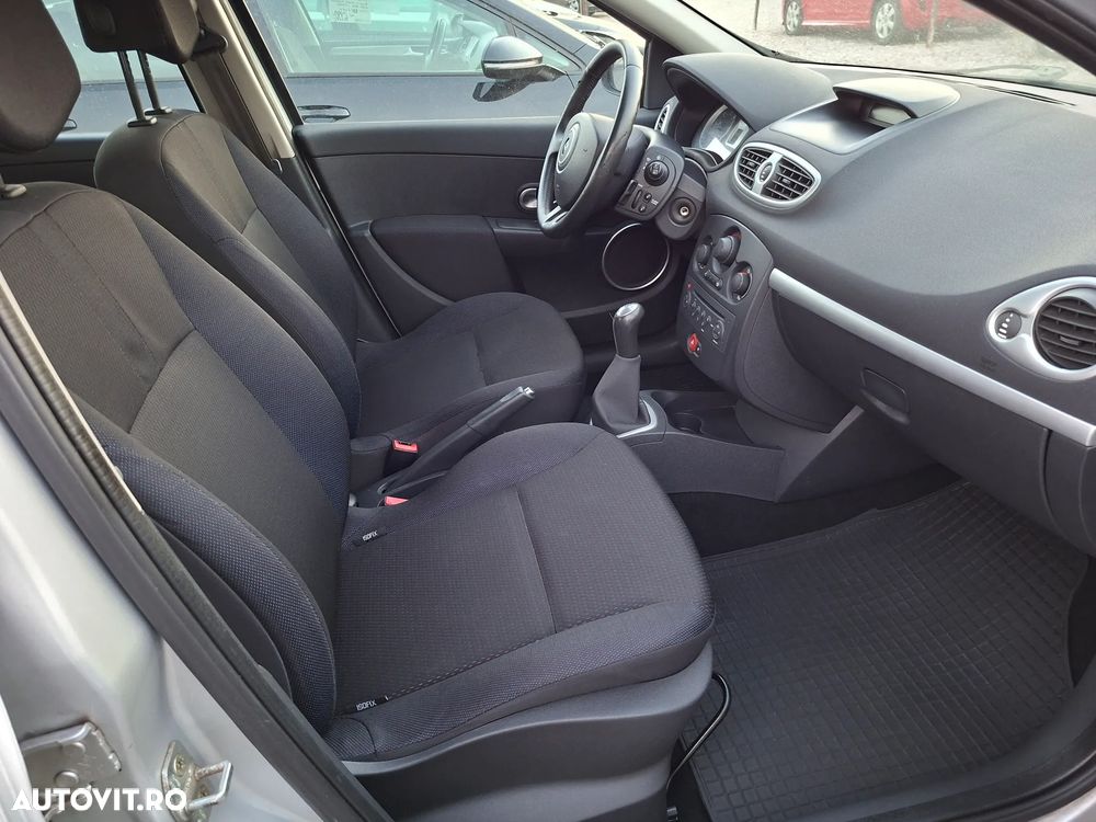 Renault Clio - 20