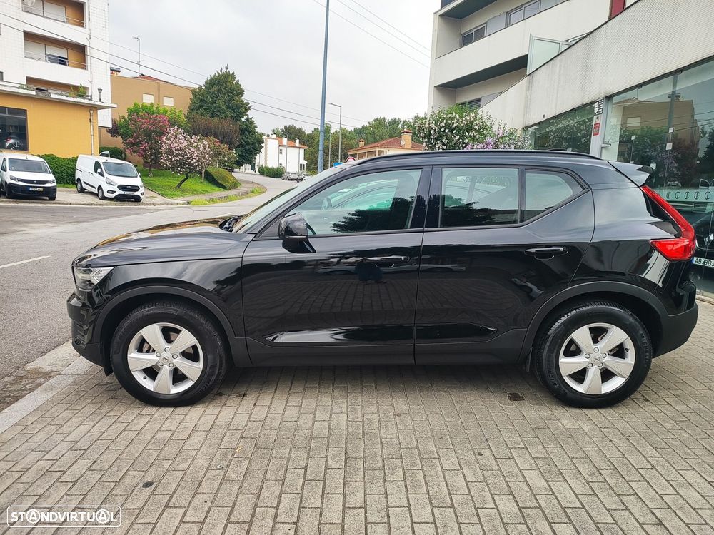 Volvo XC 40 2.0 D3 Momentum Core - 4