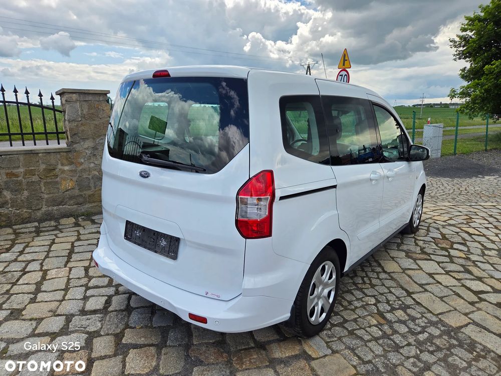 Ford Courier - 2
