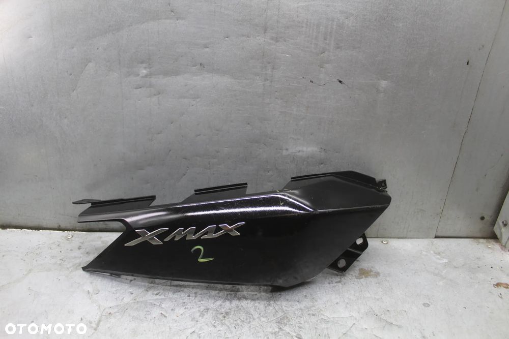 Yamaha Xmax X max 125 Bok boczek prawy owiewka osłona obudowa - 1