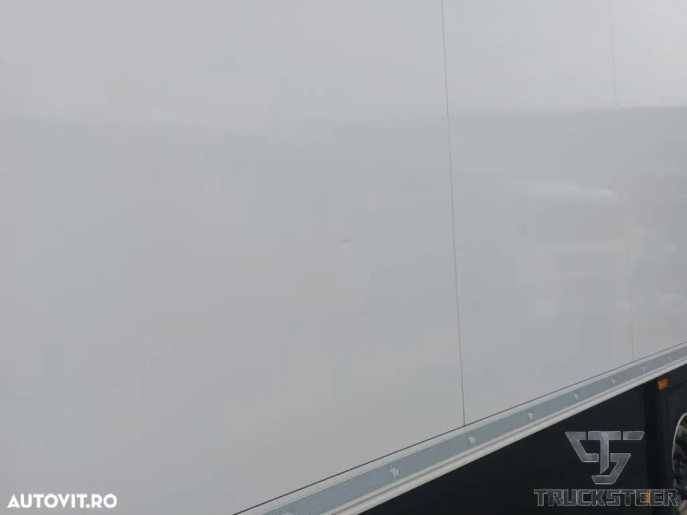 Schmitz Cargobull SKO24 - 18