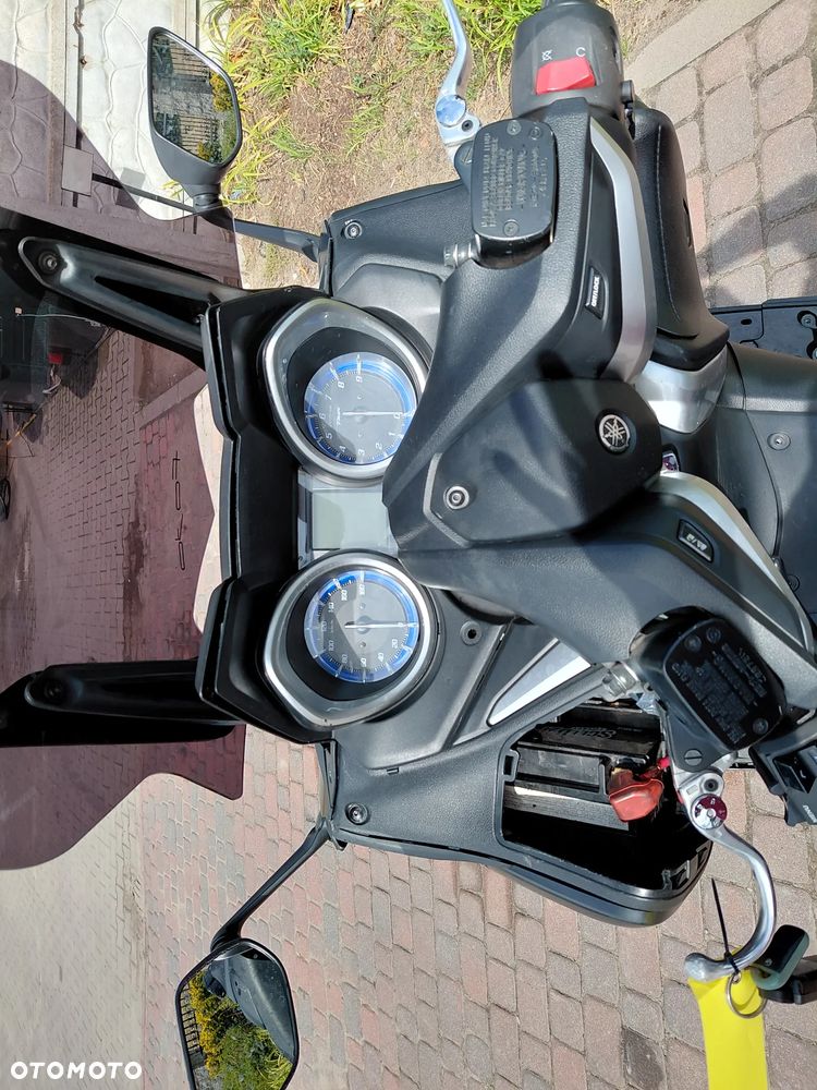 Yamaha Tmax - 22