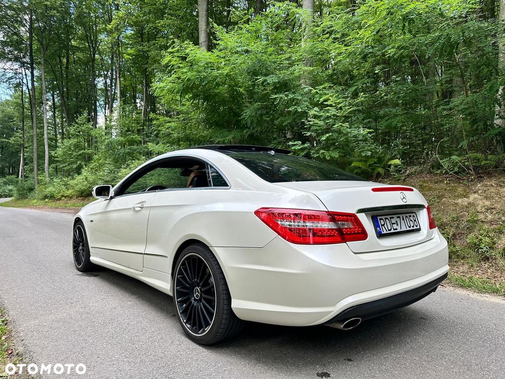 Mercedes-Benz Klasa E 350 CDI BlueEff - 2