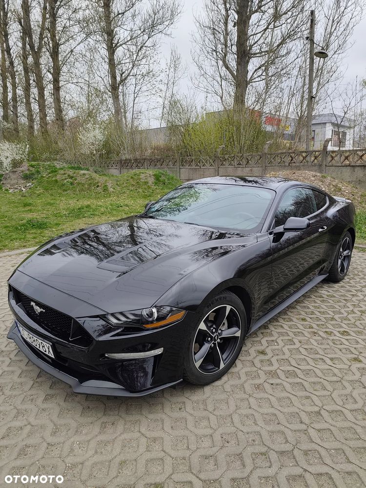 Ford Mustang - 6
