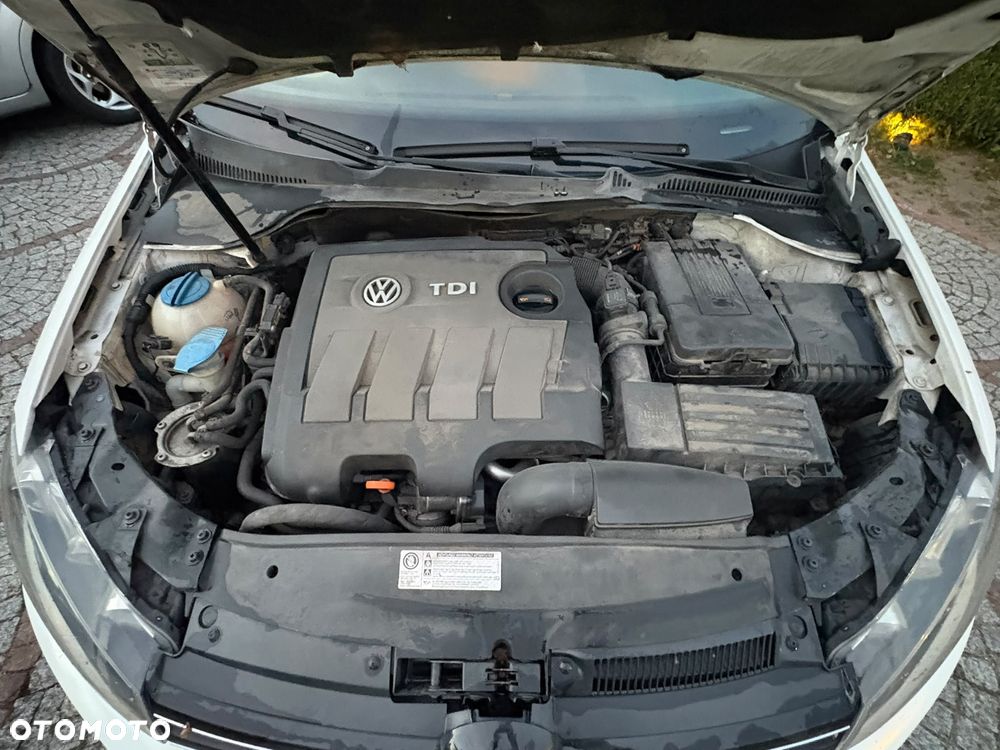 Volkswagen Golf - 22