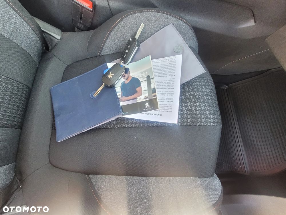 Peugeot 5008 BlueHDI 130 EAT8 Active Business-Paket - 31