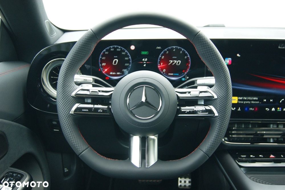 Mercedes-Benz CLA - 10