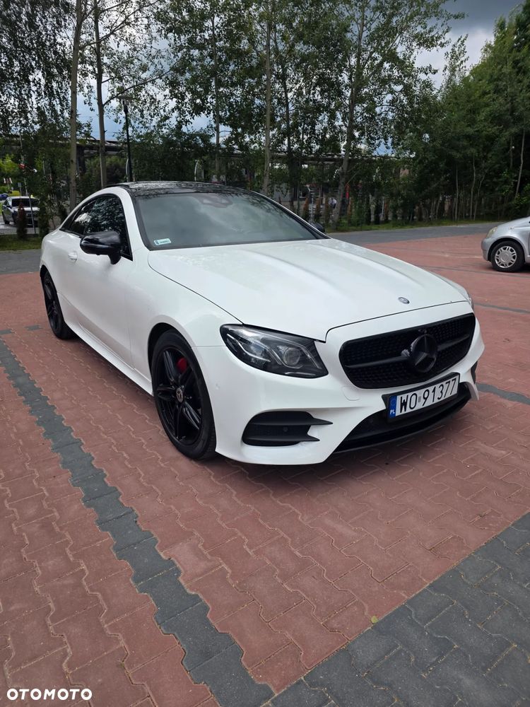 Mercedes-Benz Klasa E 220 d Coupe 4-Matic 9G-TRONIC - 1