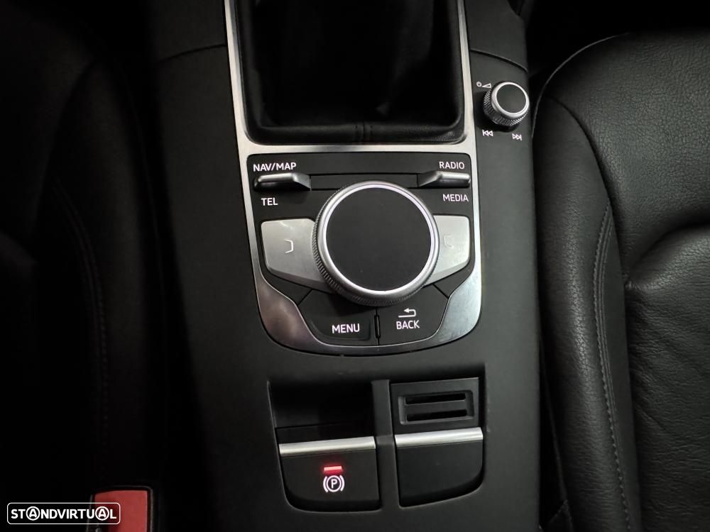 Audi A3 Sportback 30 TFSI Design - 33