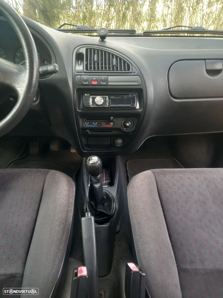 Citroën Saxo 1.1i SX - 11