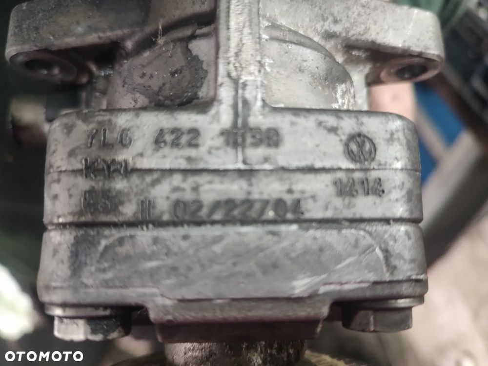 VW TOUAREG 5,0TDI POMPA WSPOMAGANIA 7L6422153B - 2