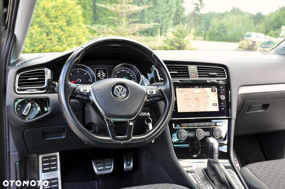 Volkswagen Golf - 30