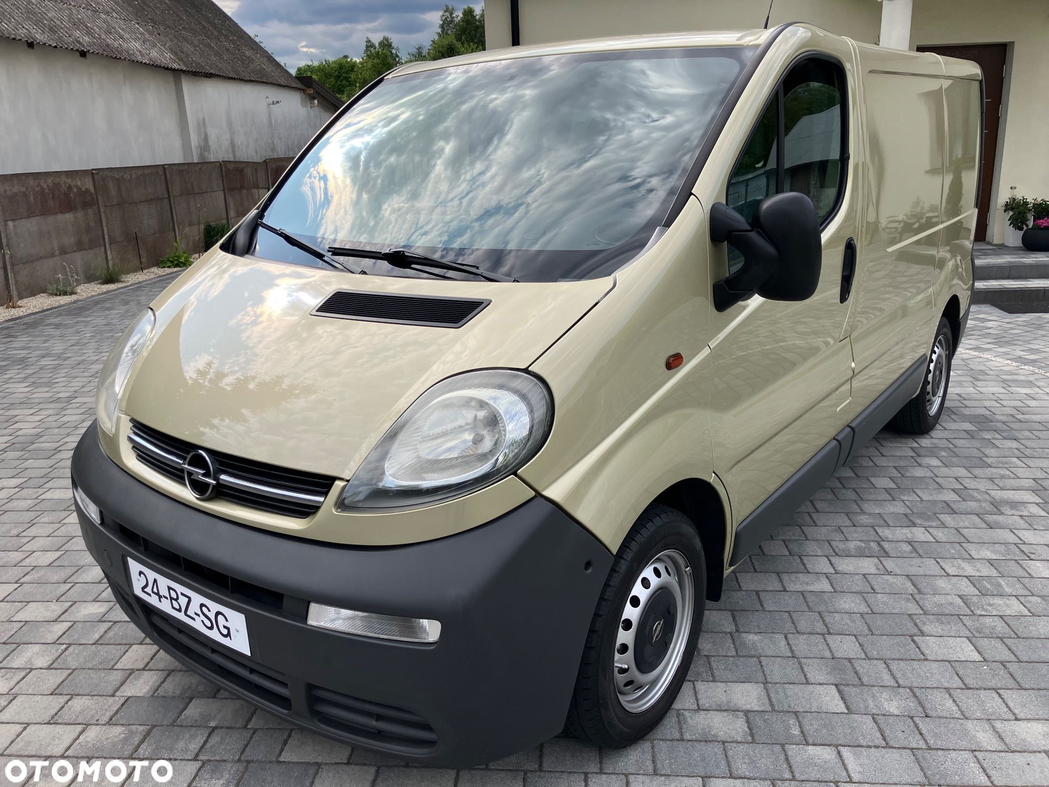 Opel VIVARO 1.9 CDTI 101 KM KLIMA 3 OSOBY - 1