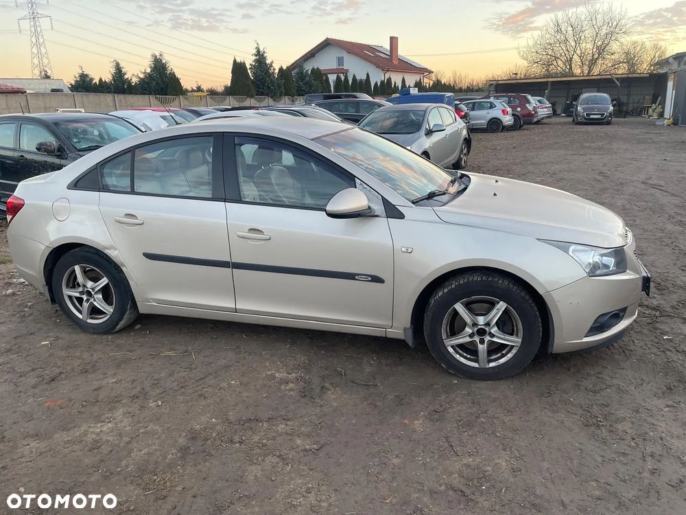Chevrolet Cruze 1.7TD LT+ - 6