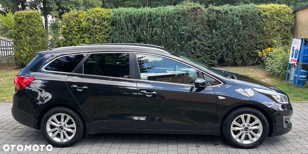 Kia Ceed 1.6 CRDi 136 ISG Dream-Team Edition - 22